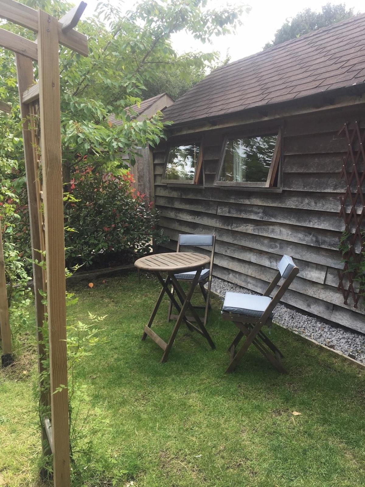 فيلا The Tool Shed Nestled In Idyllic Countryside Linchmere المظهر الخارجي الصورة